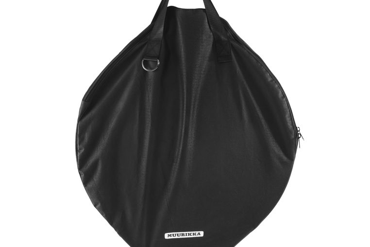 Muurikka Schutztsche und Rucksack fu¨r Feuerpfanne 58 - Vorderseite.jpg