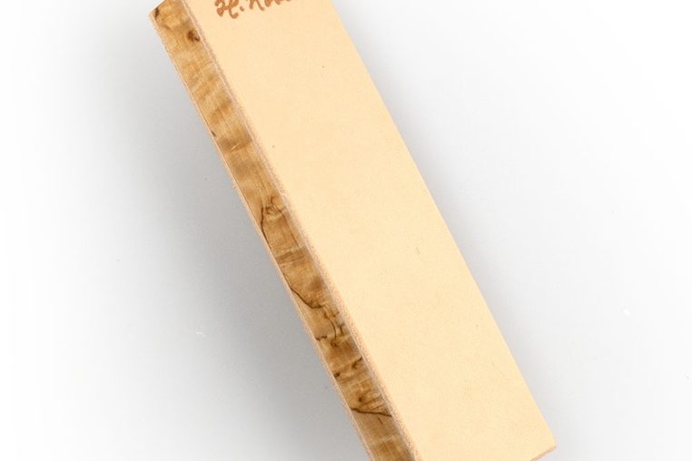 Roselli Lederstreifen zum Abziehen seitlich.jpg Roselli Lederstreifen zum Abziehen seitlich.jpg